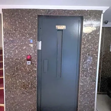 Jammy Hotel